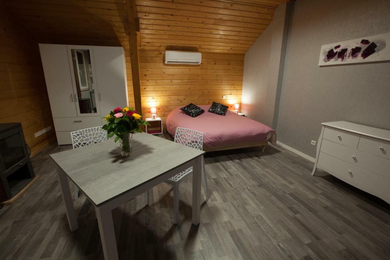 Chambres D'Hotes Les Houes La Grande Fosse Bagian luar foto